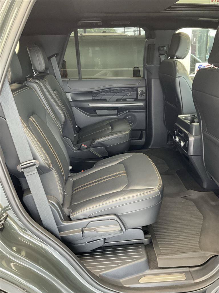 Used 2022 Ford Expedition Platinum AWD/4WD image 13