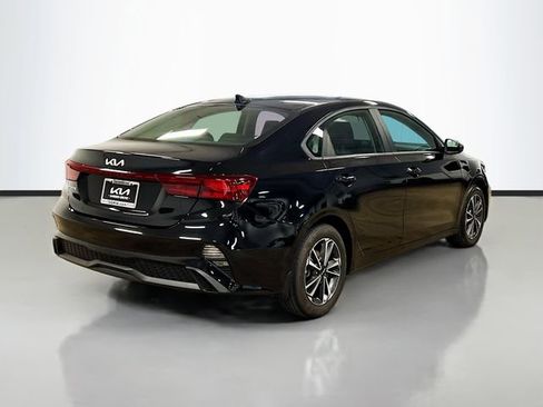 Certified 2024 Kia Forte LXS image 7