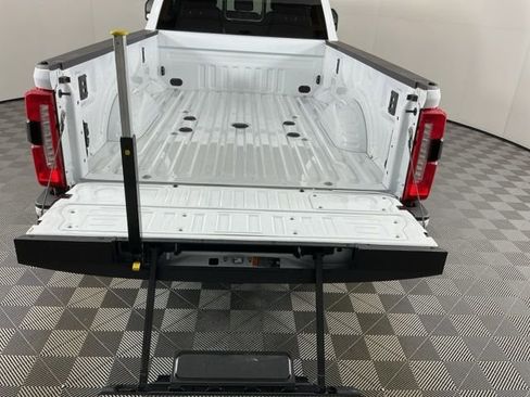 Certified 2024 Ford F350 Lariat w/ Lariat Ultimate Package image 8