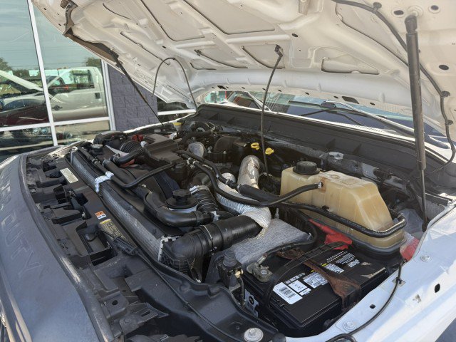Used 2015 Ford F550 4x4 Regular Cab Super Duty image 17