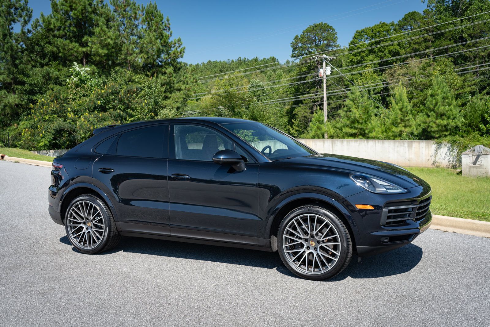 Used 2023 Porsche Cayenne Platinum Edition AWD/4WD image 20