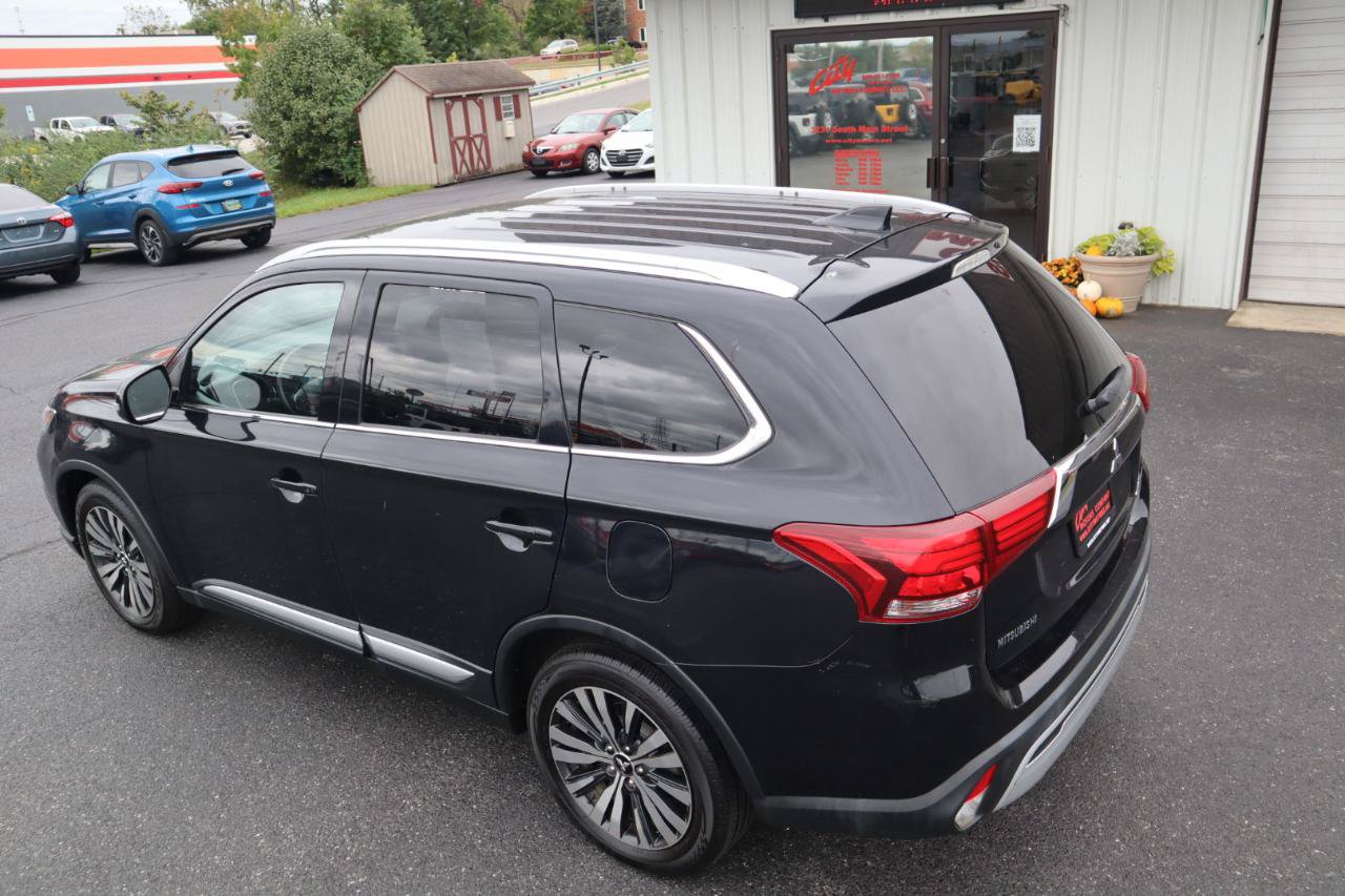Used 2019 Mitsubishi Outlander SEL AWD/4WD image 22