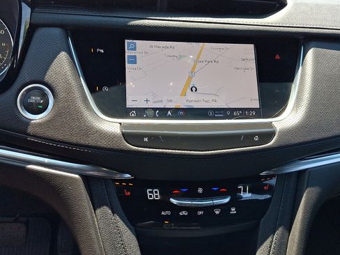 Certified 2023 Cadillac XT5 Premium Luxury AWD/4WD image 18