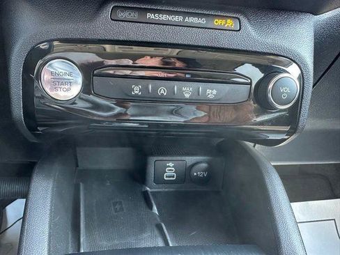 Used 2025 Ford Escape Platinum AWD/4WD image 47