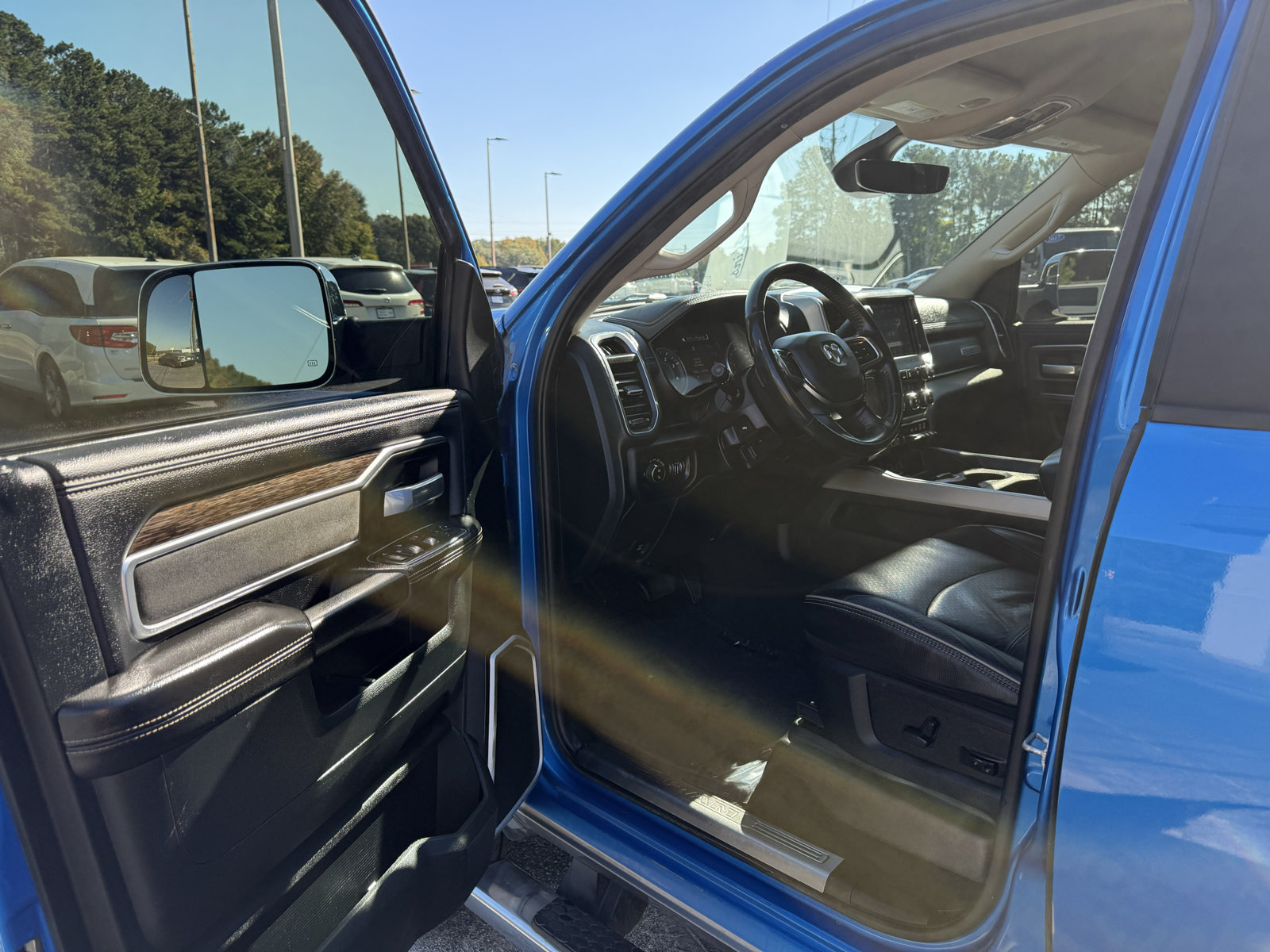 Used 2021 RAM 3500 Laramie AWD/4WD image 18
