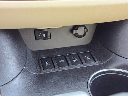 Used 2015 Toyota Highlander Limited Platinum image 57