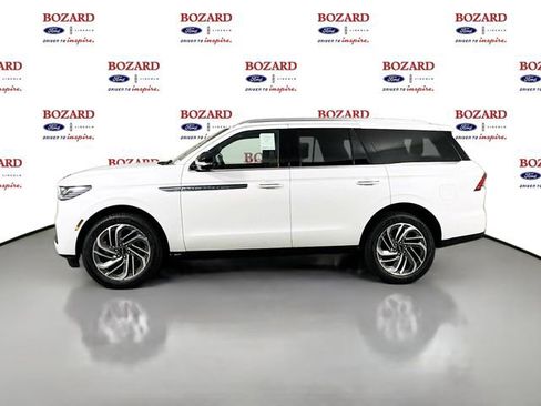 New 2026 Lincoln Navigator Reserve AWD/4WD image 5