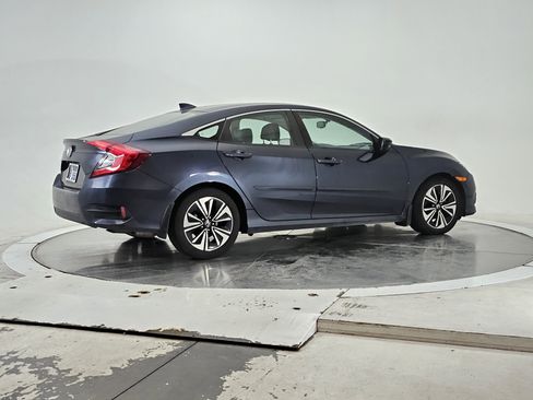 Used 2017 Honda Civic EX-L image 2