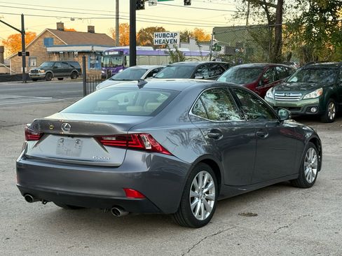 Used 2016 Lexus IS 200t image 10