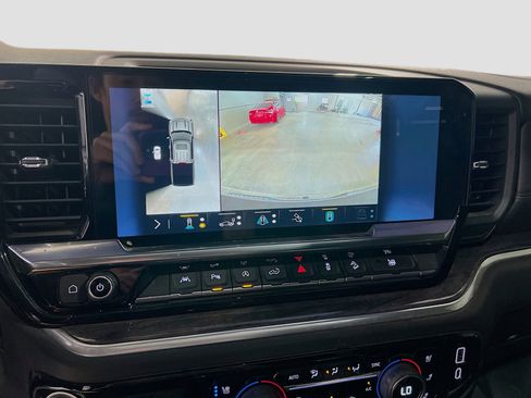 Used 2022 Chevrolet Silverado 1500 LTZ image 9