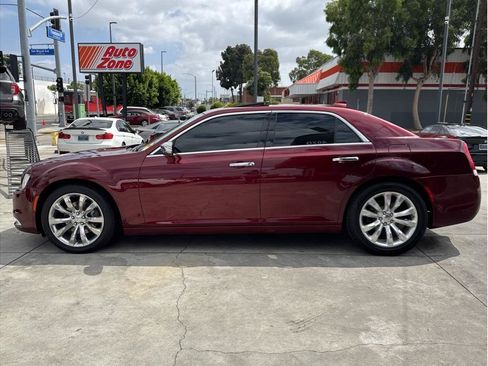Used 2017 Chrysler 300 C w/ Safetytec Plus Group RWD image 4