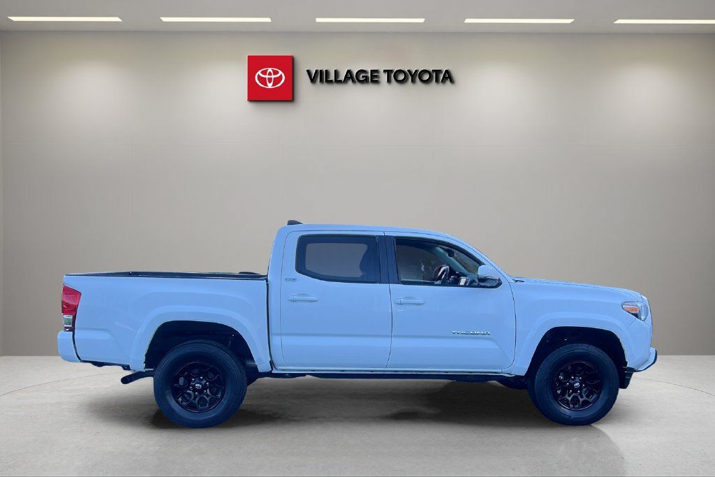 Certified 2022 Toyota Tacoma SR5 w/ Technology Package RWD image 6