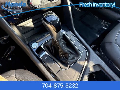 Used 2023 Volkswagen Taos SE w/ Panoramic Sunroof Package image 29