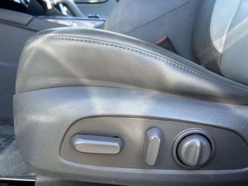 Used 2020 Chevrolet Blazer LT image 20