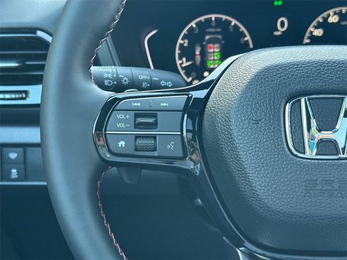 New 2025 Honda Pilot TrailSport image 24