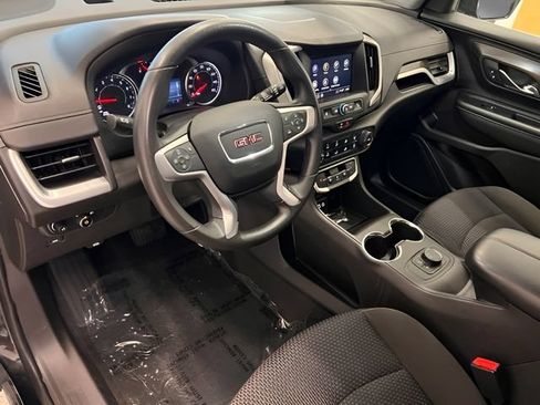 Used 2024 GMC Terrain SLE FWD image 18
