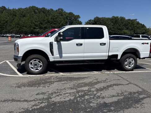Used 2025 Ford F250 XLT AWD/4WD image 10