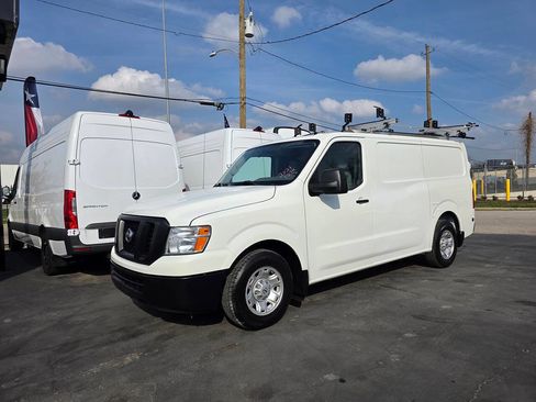 Used 2021 Nissan NV 2500 SV image 29