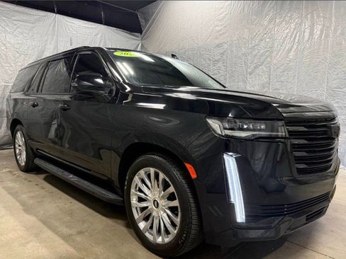 Used 2024 Cadillac Escalade ESV Premium Luxury Platinum image 12