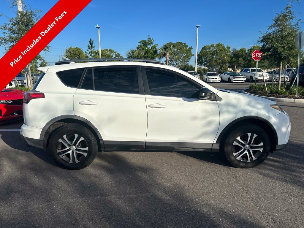 Used 2017 Toyota RAV4 LE AWD/4WD image 6