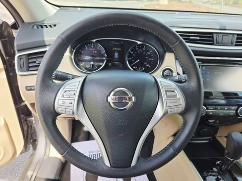 Used 2016 Nissan Rogue SL w/ SL Premium Package image 19