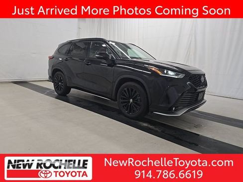 Used 2024 Toyota Highlander XSE AWD/4WD image 1