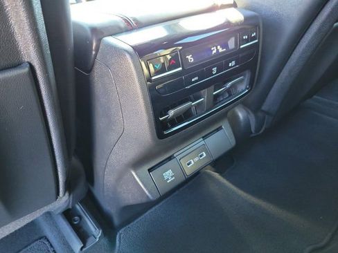 Used 2022 Acura MDX A-Spec image 18