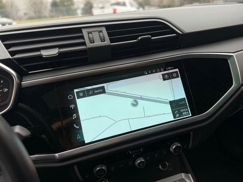 Used 2023 Audi Q3 2.0T Premium Plus image 36