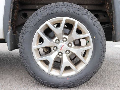 Used 2017 GMC Sierra 1500 SLT w/ SLT Premium Package image 9