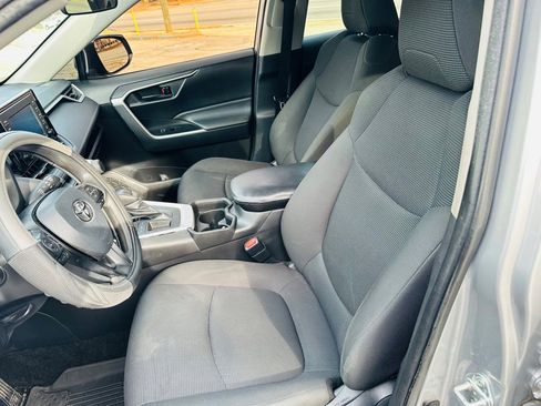 Used 2021 Toyota RAV4 LE image 24
