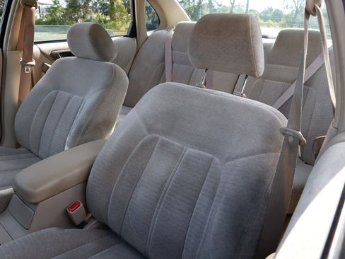 Used 1998 Toyota Avalon XLS image 6