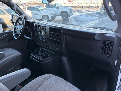 Used 2023 Chevrolet Express 3500 LS image 32
