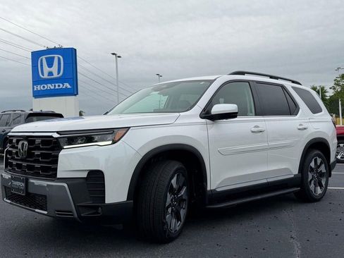 New 2026 Honda Pilot Touring image 5