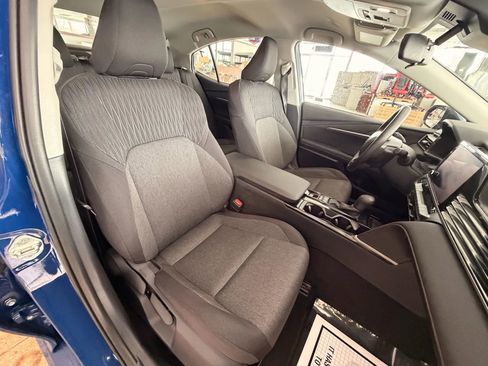 Used 2025 Toyota Camry SE FWD image 65