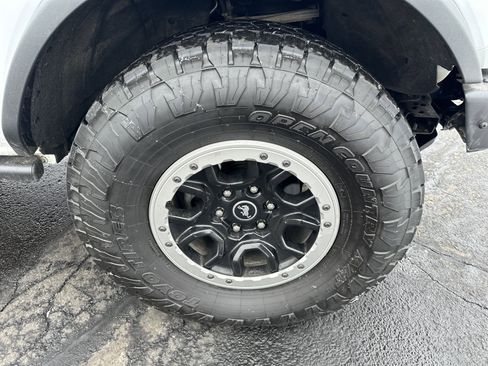 Used 2023 Ford Bronco Big Bend w/ Sasquatch Package image 13