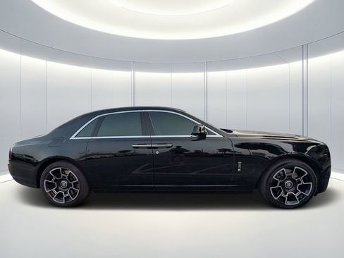 Used 2017 Rolls-Royce Ghost image 3
