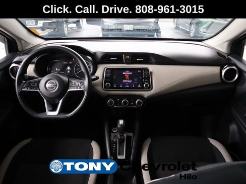 Used 2020 Nissan Versa SV image 11