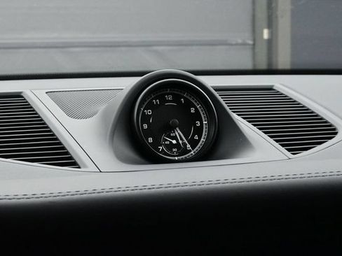 Certified 2025 Porsche Macan GTS AWD/4WD image 12