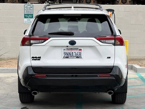 Used 2024 Toyota RAV4 SE w/ Weather & Moonroof Package AWD/4WD image 8