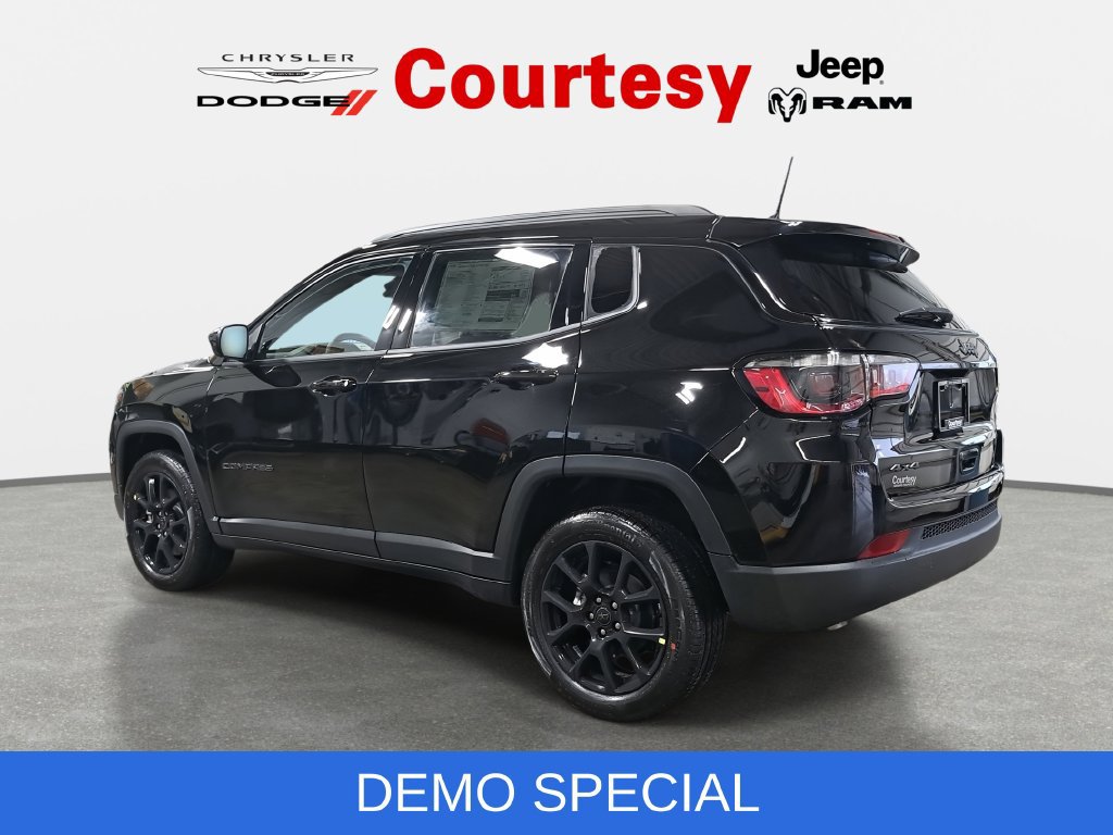New 2026 Jeep Compass Latitude AWD/4WD image 5