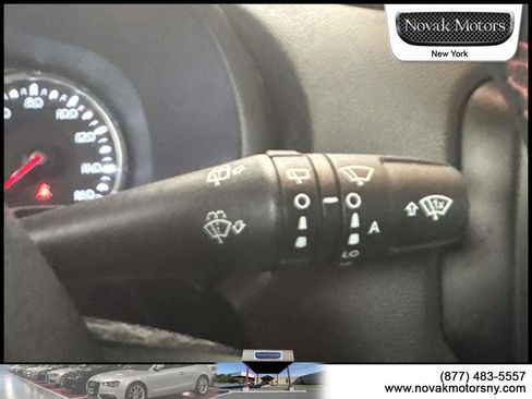 Used 2023 Jeep Renegade Trailhawk AWD/4WD image 21
