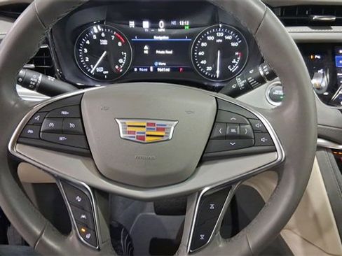Used 2025 Cadillac XT5 Premium Luxury w/ Technology Package image 13