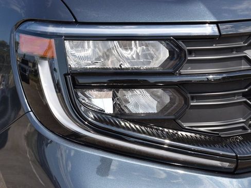 Certified 2025 Ford Expedition Active AWD/4WD image 4