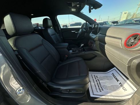 Used 2025 Chevrolet Blazer RS image 24