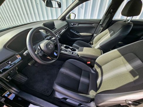 Used 2024 Honda Civic Sport image 6
