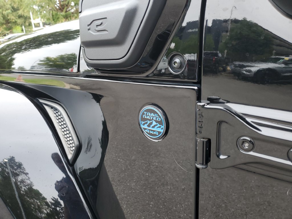 Used 2021 Jeep Wrangler Unlimited Sahara AWD/4WD image 15