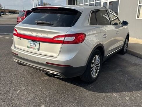 Used 2017 Lincoln MKX Select w/ Select Plus Package image 7