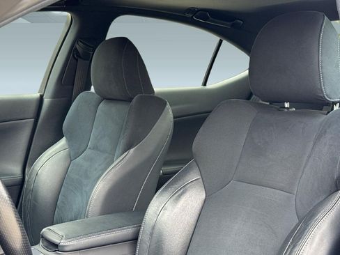 Used 2011 Lexus IS 250 w/ F-Sport Pkg w/Summer Tires RWD image 27