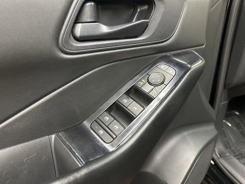 Used 2024 Nissan Rogue S image 25