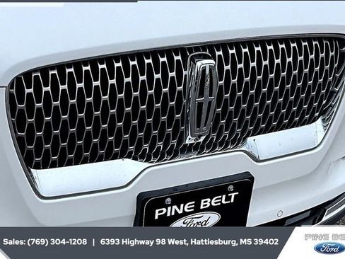 Used 2022 Lincoln Aviator Reserve w/ Elements Package Plus image 22